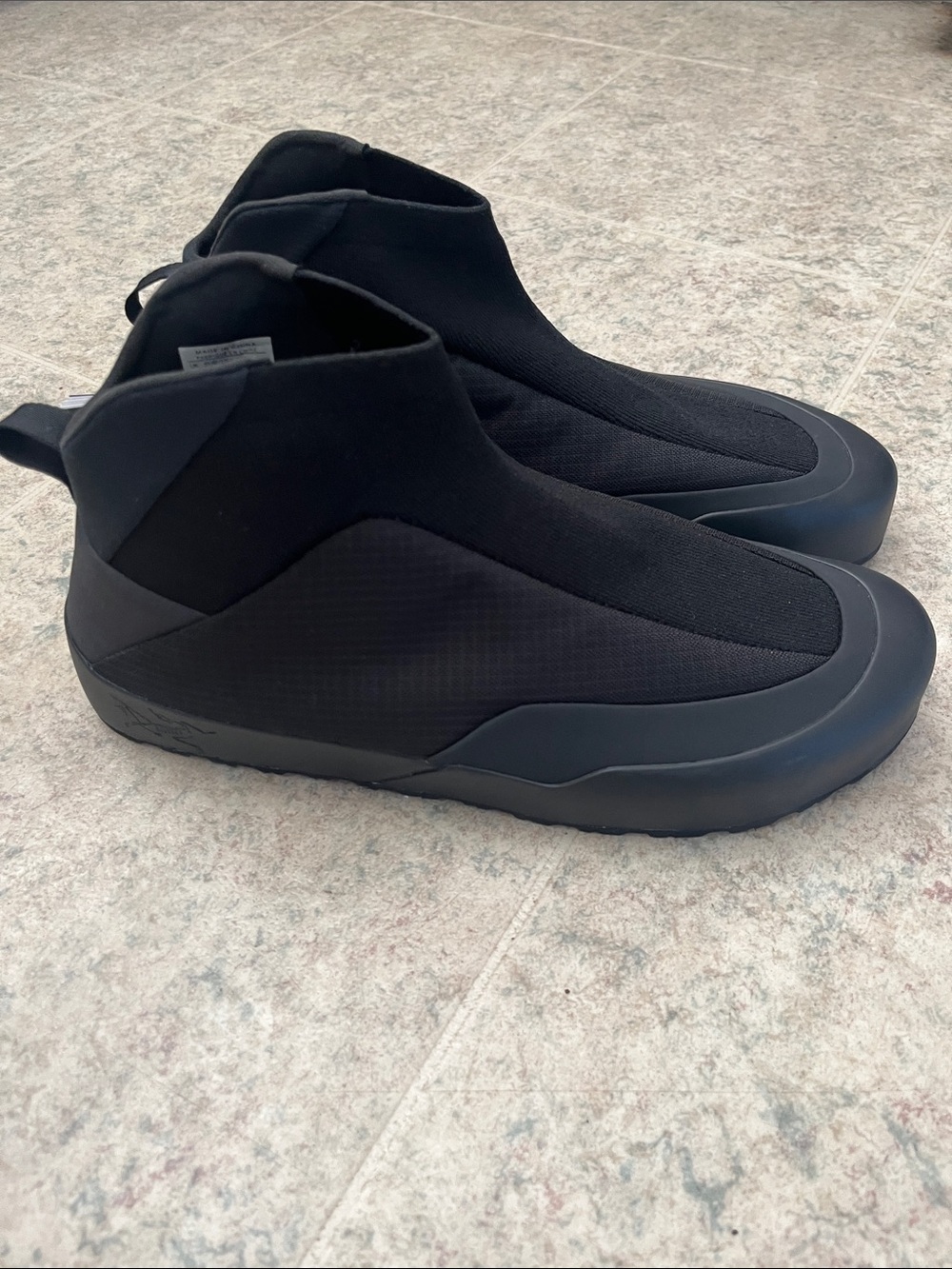 Arc'teryx Men's Black Kragg Insulated Sneakers